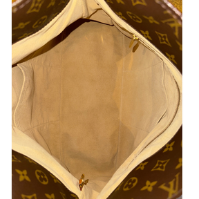 Louis Vuitton Monogram Artsy MM Bag