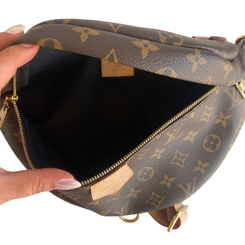 Louis Vuitton Monogram Bum Bag Interior