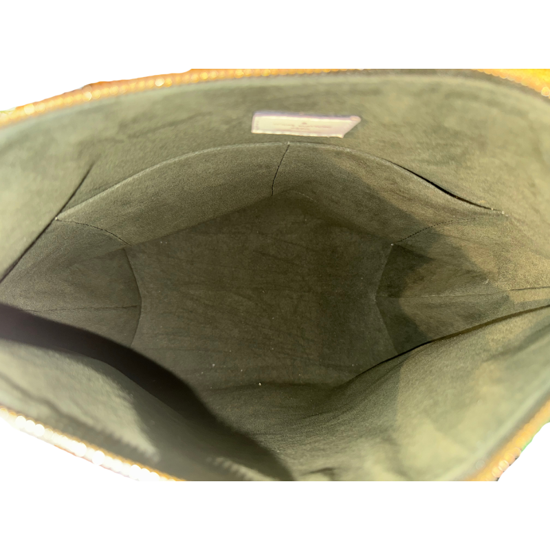 Louis Vuitton Damier Ebene Maida Hobo