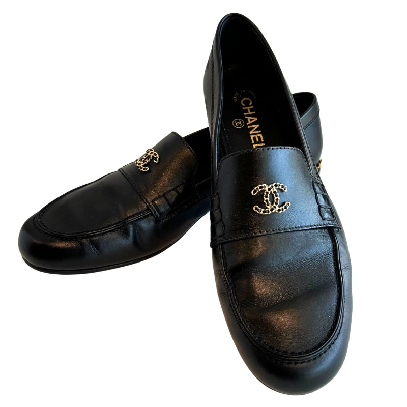 Shiny Calfskin Interlocking CC Logo Moccasin Loafers