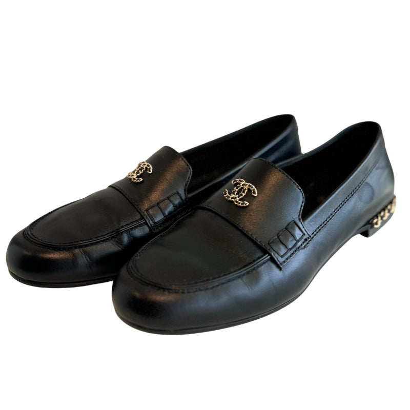 Shiny Calfskin Interlocking CC Logo Moccasin Loafers