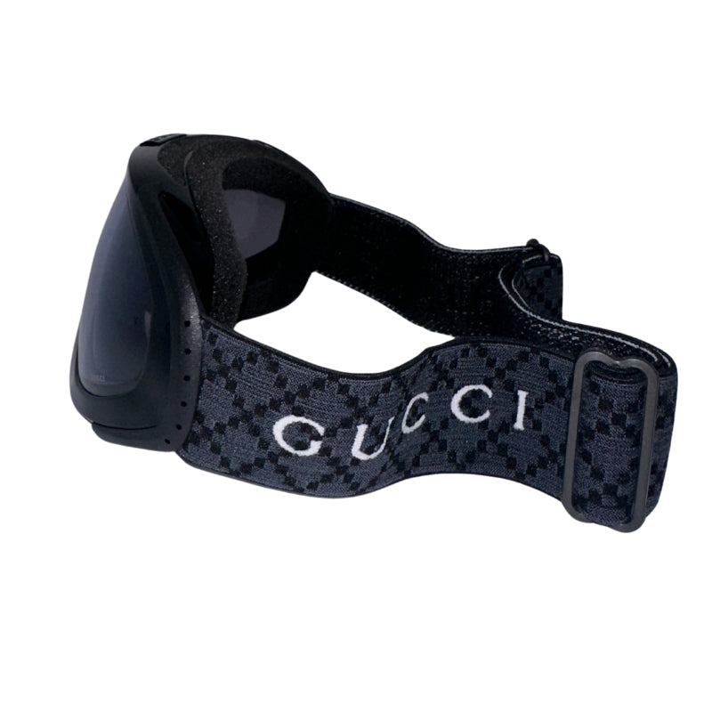 Gucci Ski Goggles&nbsp;

Black Matte&nbsp;

Grey and Black Web Straps

Silver Toned Hardware&nbsp;