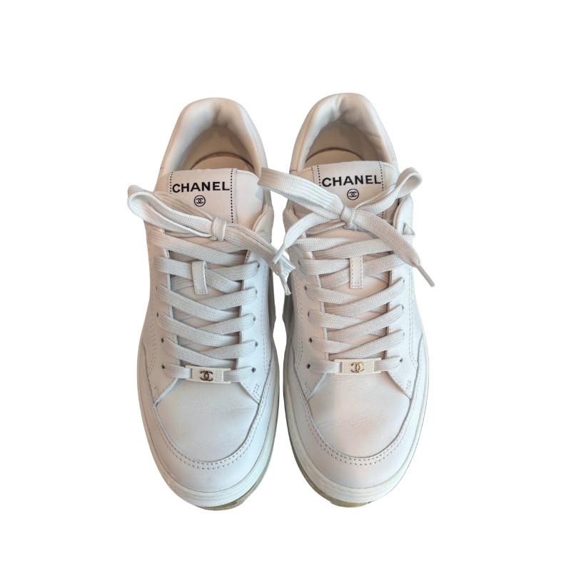 Top of Chanel White Leather Shoes with Interlocking CC Detail. 