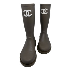 Chanel Interlocking CC Leather Riding Boots Front 