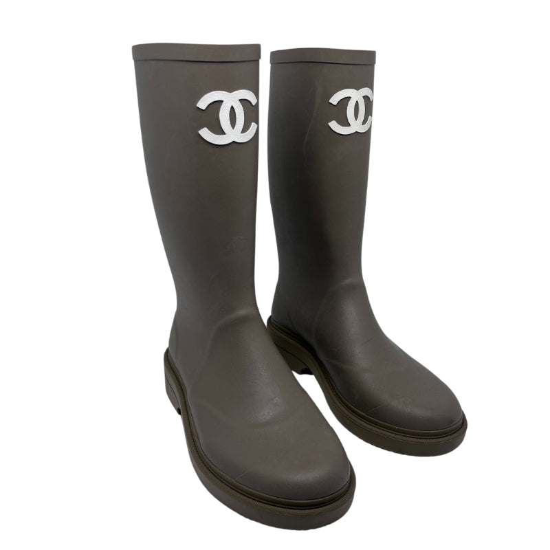 Chanel Interlocking CC Leather Rain Boots Front 