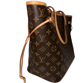 Louis Vuitton Neverfull MM  LV Monogram Coated Canvas  Leather Shoulder Straps&nbsp;  Leather Trim&nbsp;  Gold Hardware  Striped Canvas Interior&nbsp;  Pochette Included&nbsp;  Dust Bag Included