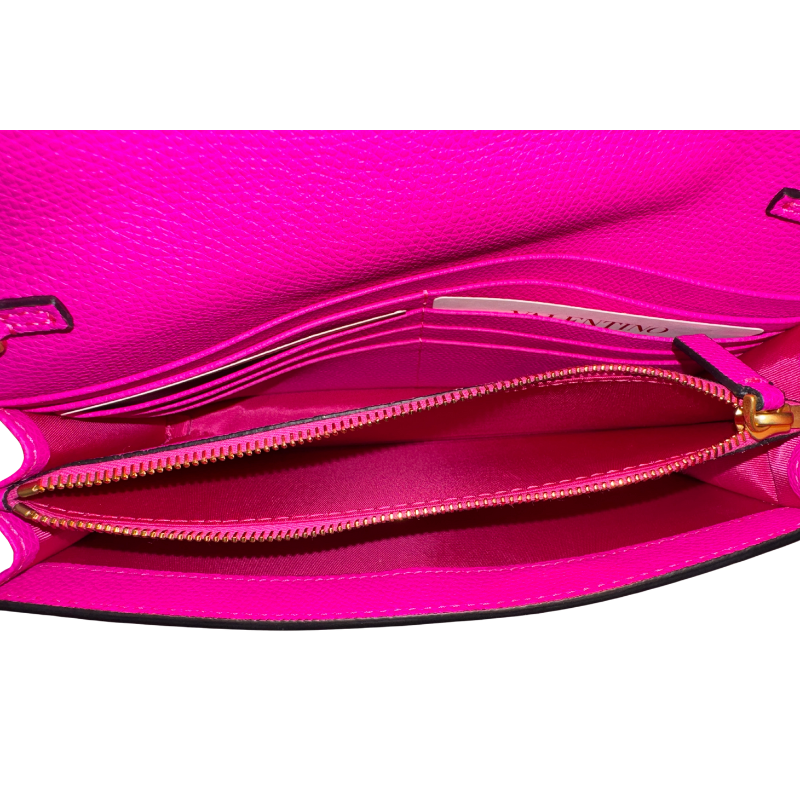 Valentino V Logo Signature Wallet On Chain