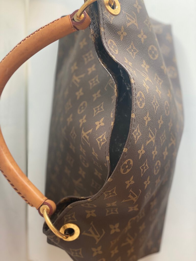 Louis Vuitton Artsy MM Monogram