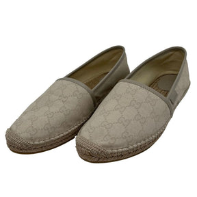 Gucci Canvas Slip On Espadrilles in neutral canvas with logo. Size 40, excellent condition with box