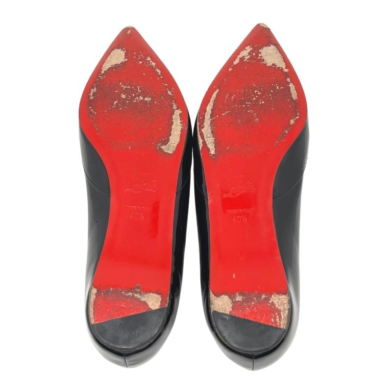 Christian Louboutin Patent Leather Pointed Toe Flats, Size 40.5, Black Patent Leather Exterior, Leather Interior, Signature Red Leather Sole, Pointed Toe, Padded Insole, Condition Excellent, Wear On Bottom Pictured Above