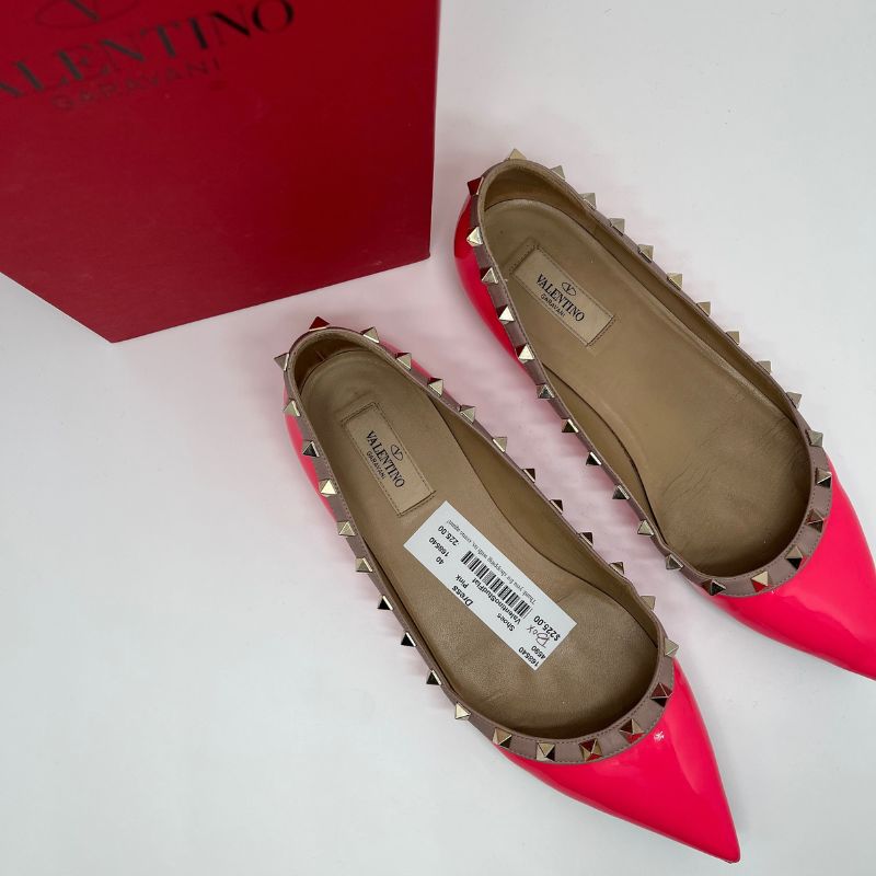 Valentino hot pink patent leather flats with silver tone rockstud details, size 40, great condition