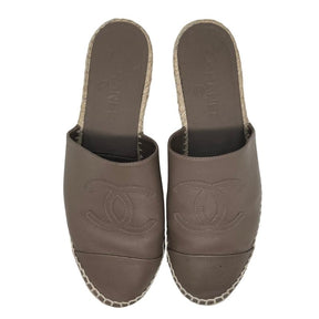 Chanel Interlocking CC Logo Slip On Espadrilles, Size 39, Brown Leather Exterior, CC Logo Stitched Detail, Jute and Rubber Trim, Braided and Whipstitch Accents, Round Toe, Condition Good, Some Wear Pictured Above