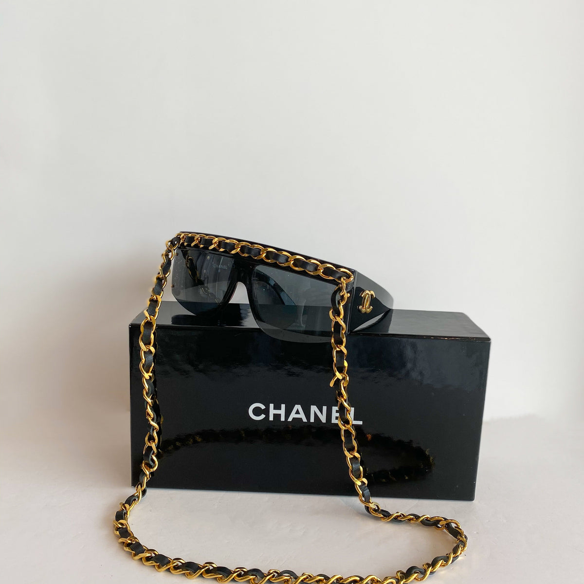Chanel Chain-Link Vintage Sunglasses - Dress Raleigh Consignment