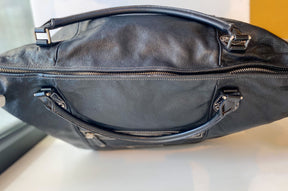 Gucci Black Leather Weekender Bag Top of Bag Zipper Closure