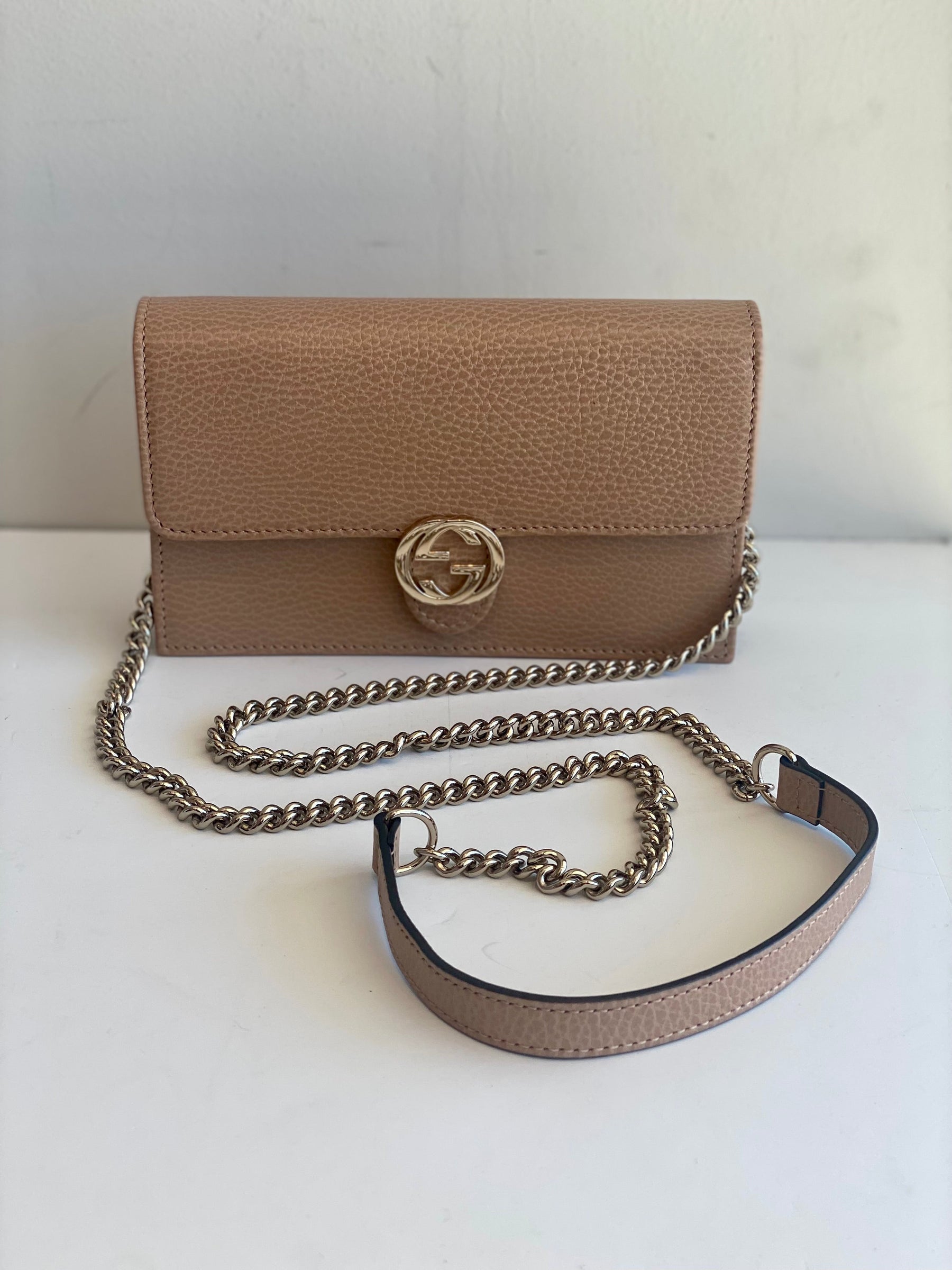 Gucci Dollar Interlocking GG Wallet On Chain Bag With Chain