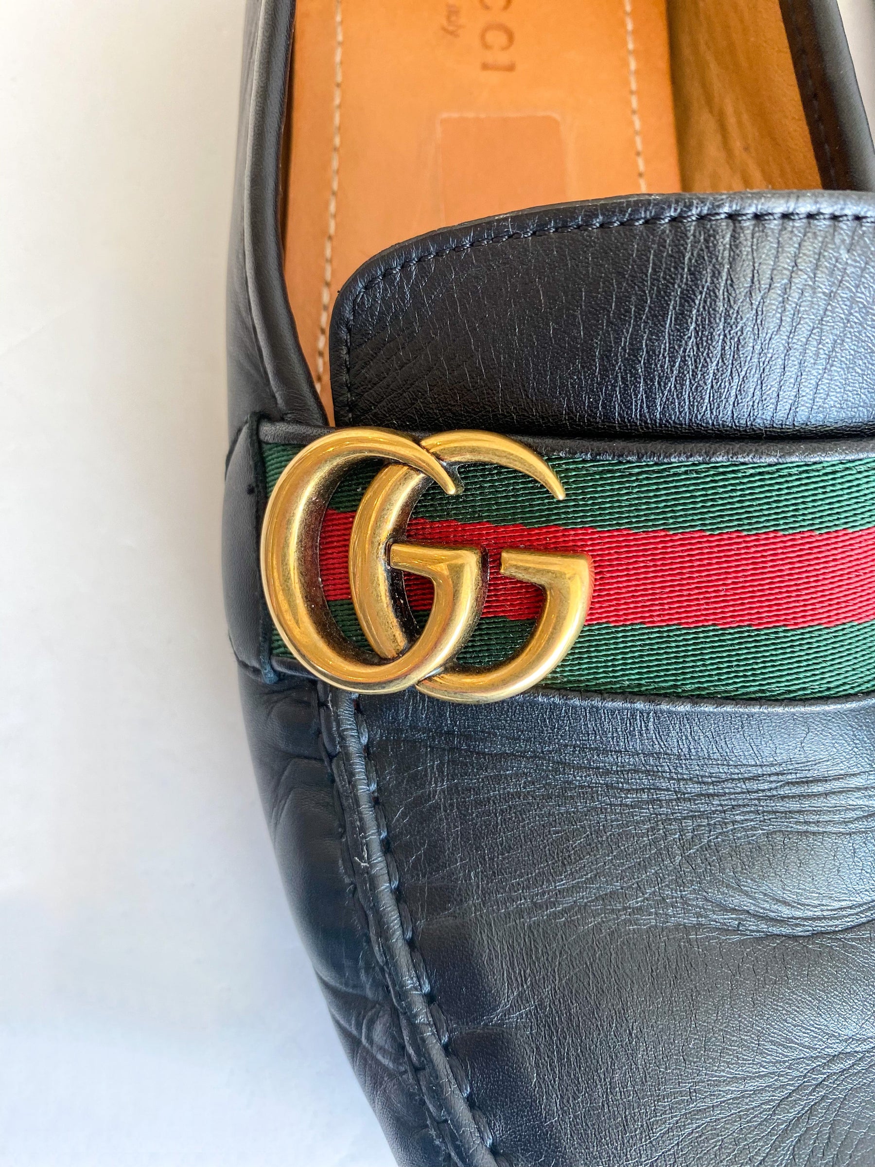 Gucci Logo Loafers Leather Black Gold Red Green Stripe
