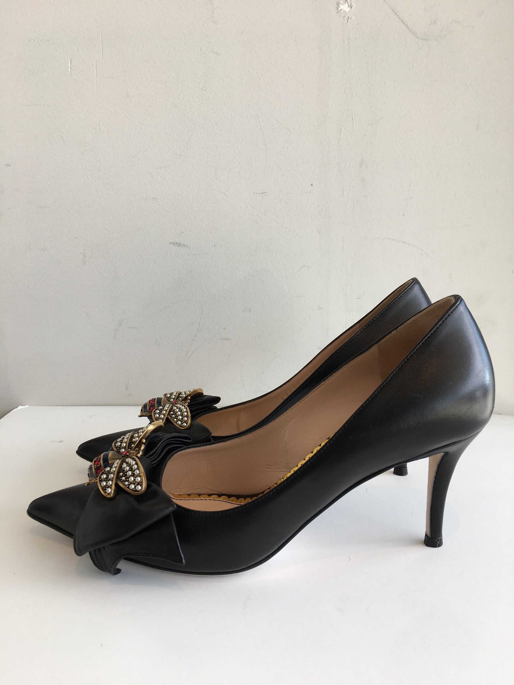 Gucci queen store margaret pumps