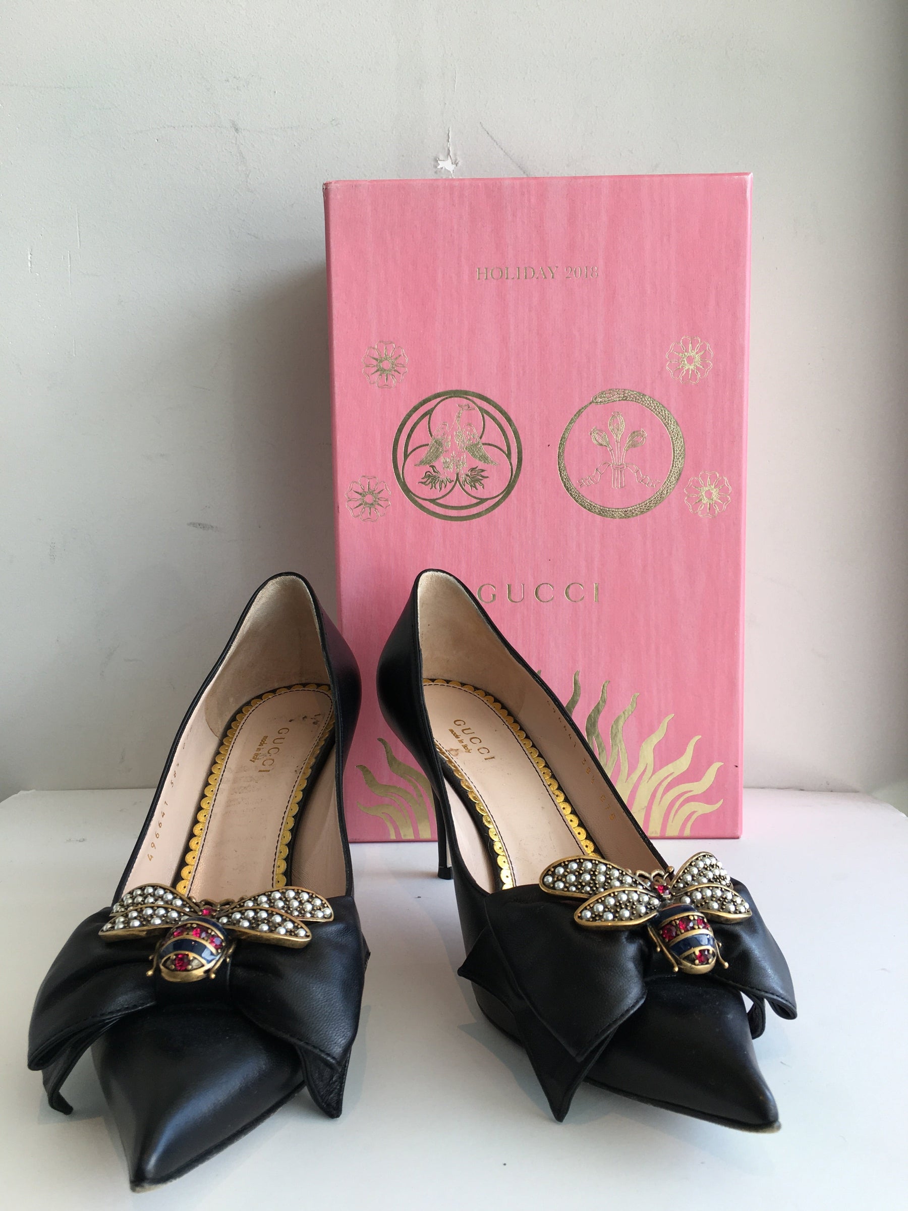Gucci Queen Margaret Bee Pumps With Box
