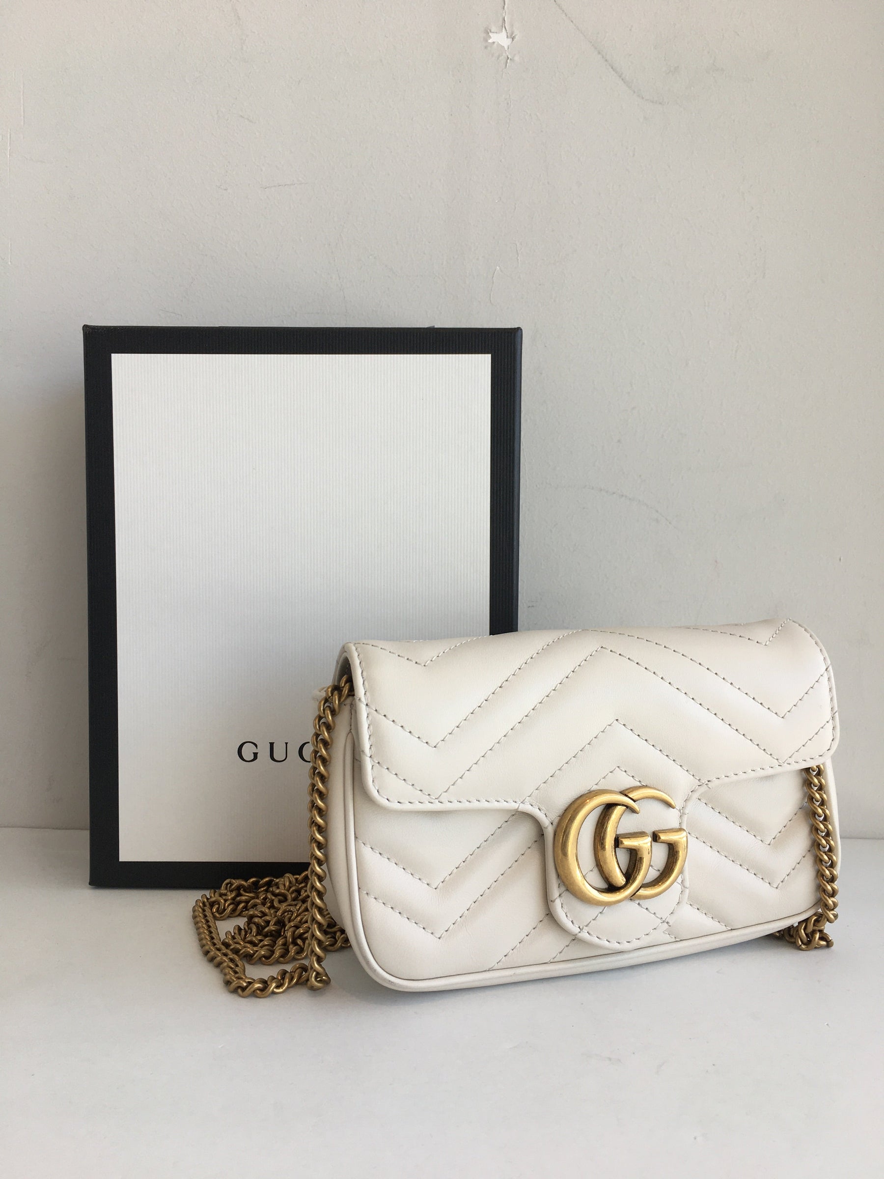 Gucci GG Marmont Matelassé Leather Super Mini Bag With Box