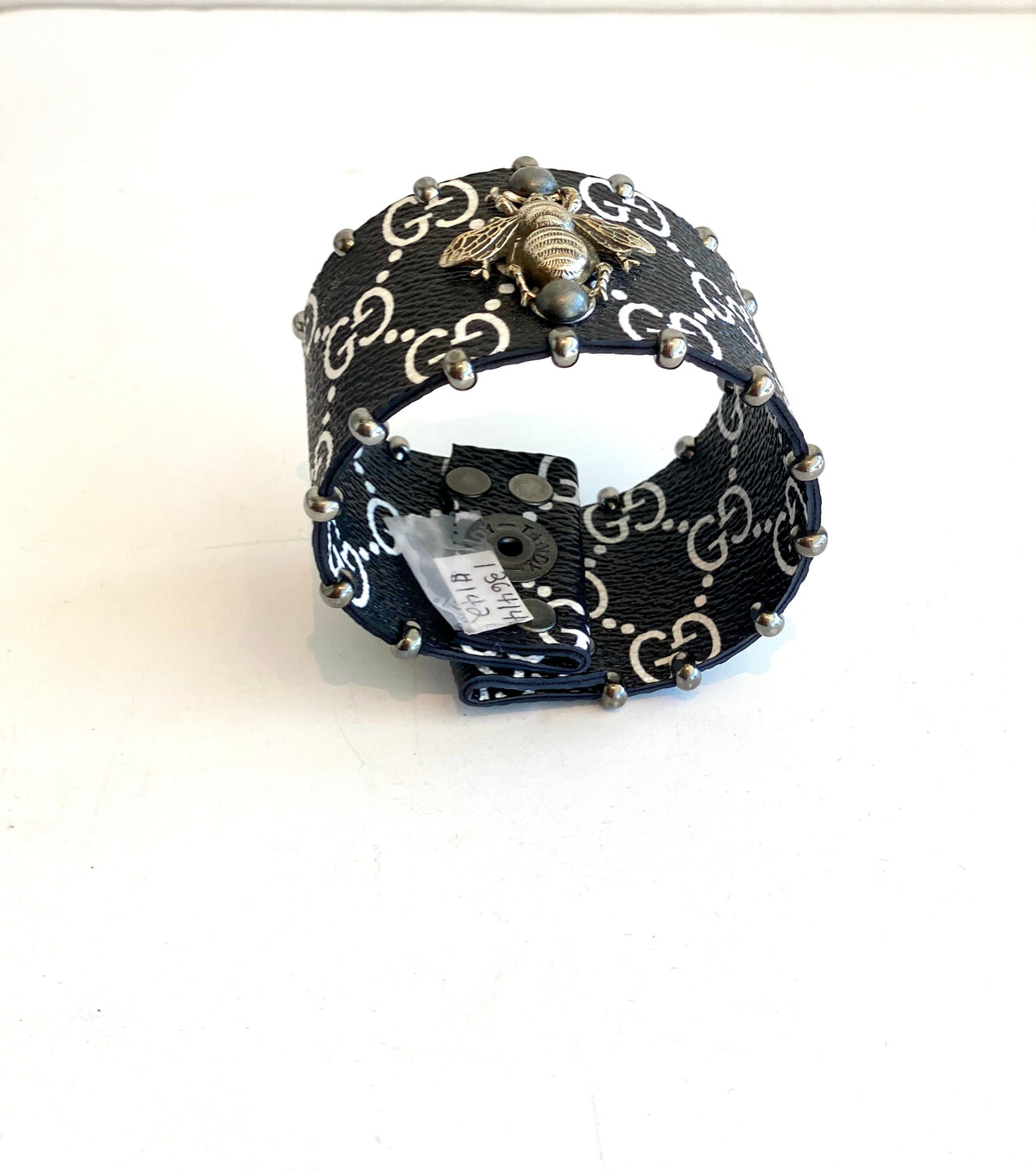 black and bee detail bracelet