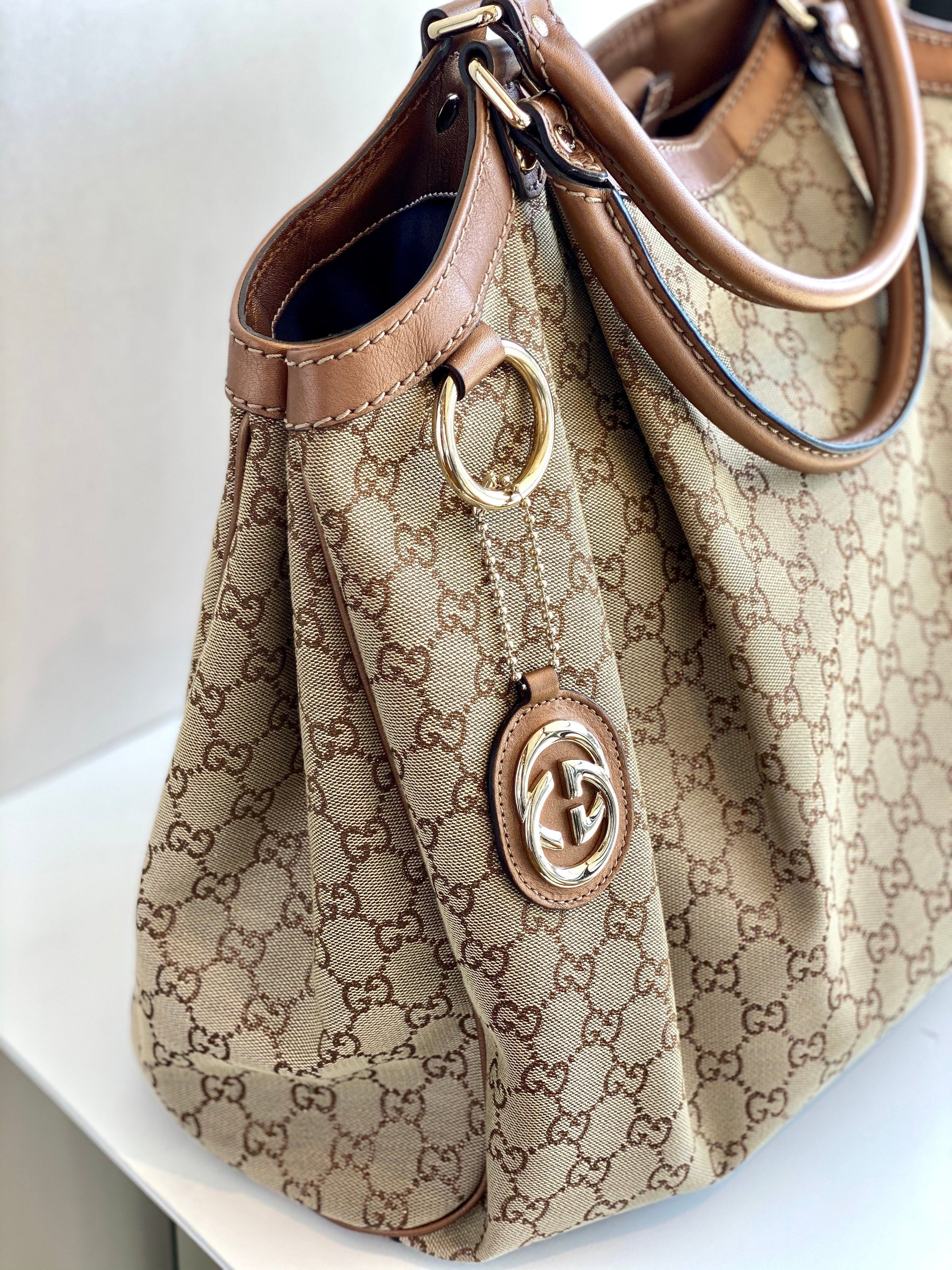 gucci sukey tote large canvas GG side