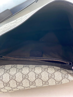 inside messenger tote gucci