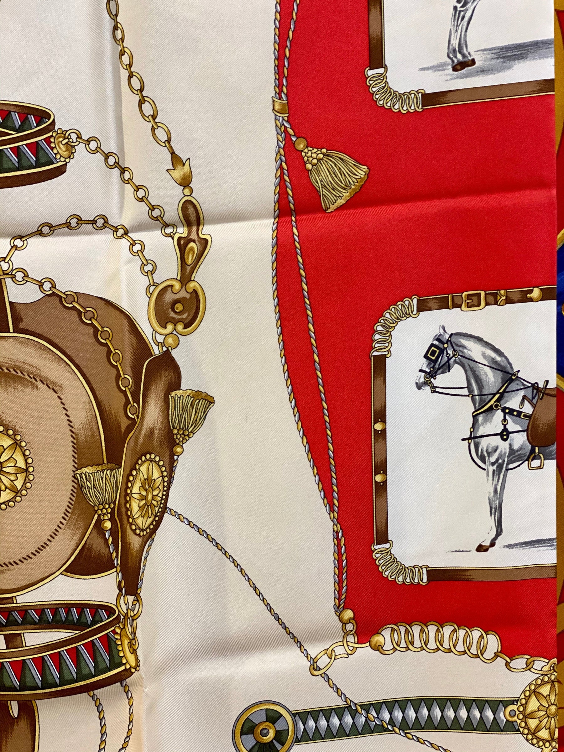 details of gucci horse red scarf