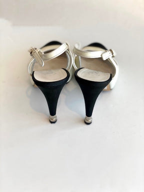 Chanel Textured Closed-toe Heels