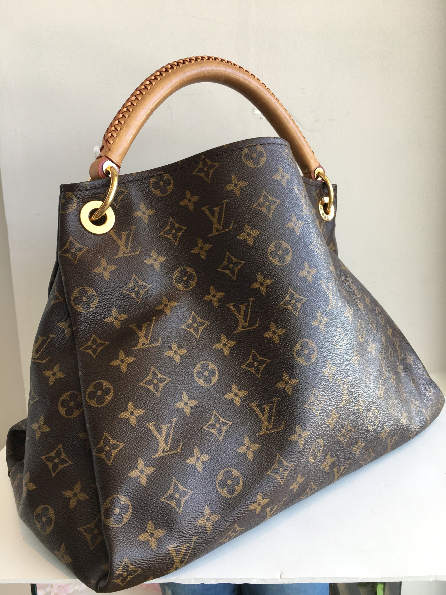 Louis Vuitton Artsy MM Monogram Bag Side