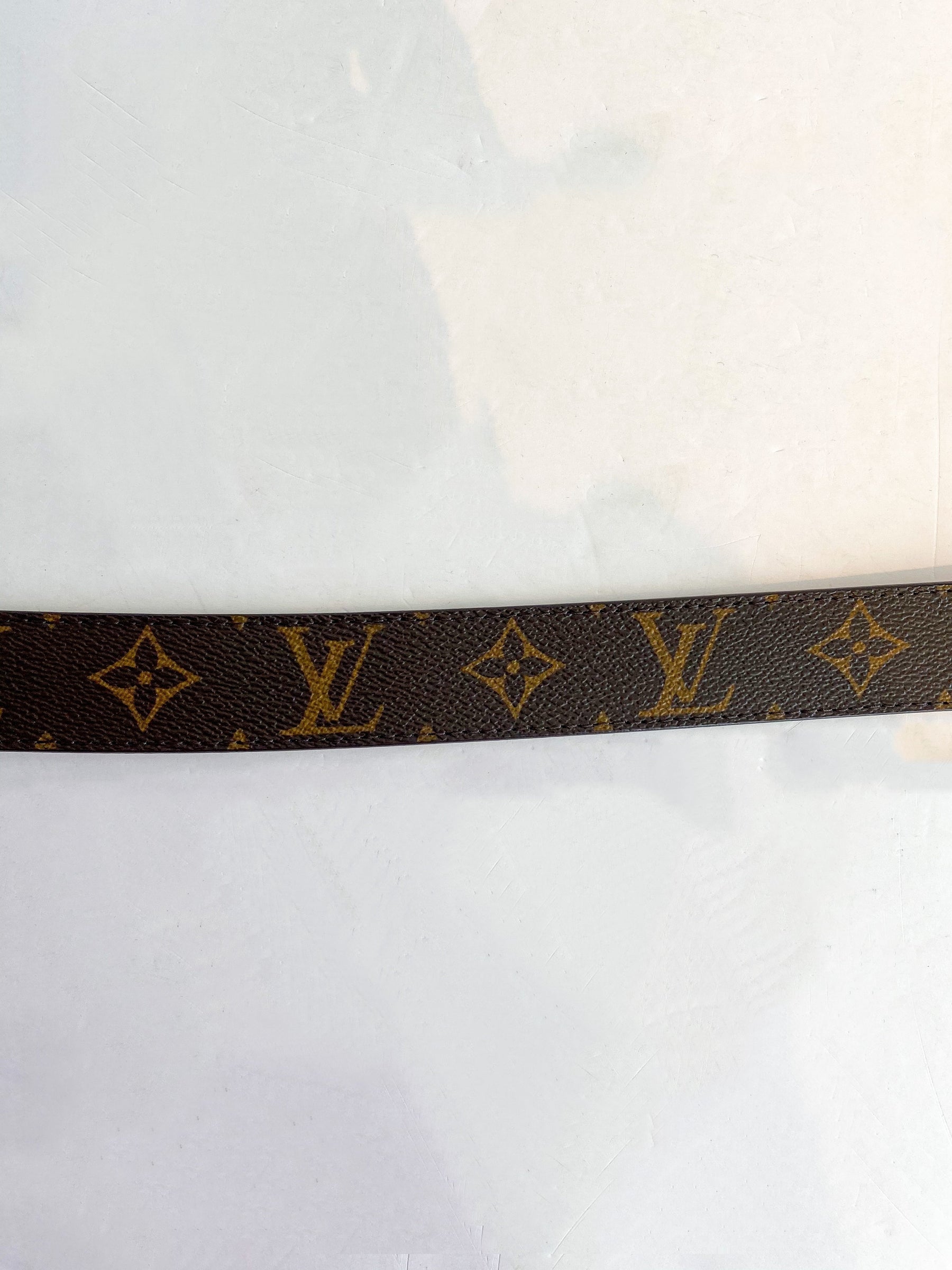 Louis Vuitton Monogram Belt Logo Detail Pattern