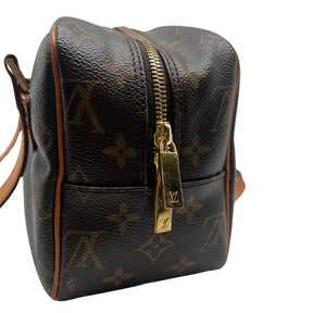 Louis Vuitton Monogram Cite MM Bag  Monogram Canvas Exterior   Gold Toned Hardware  Double Shoulder Straps  Double Zip Closure on Exterior   Brown Leather Interior   Triple Interior Flat Pockets 