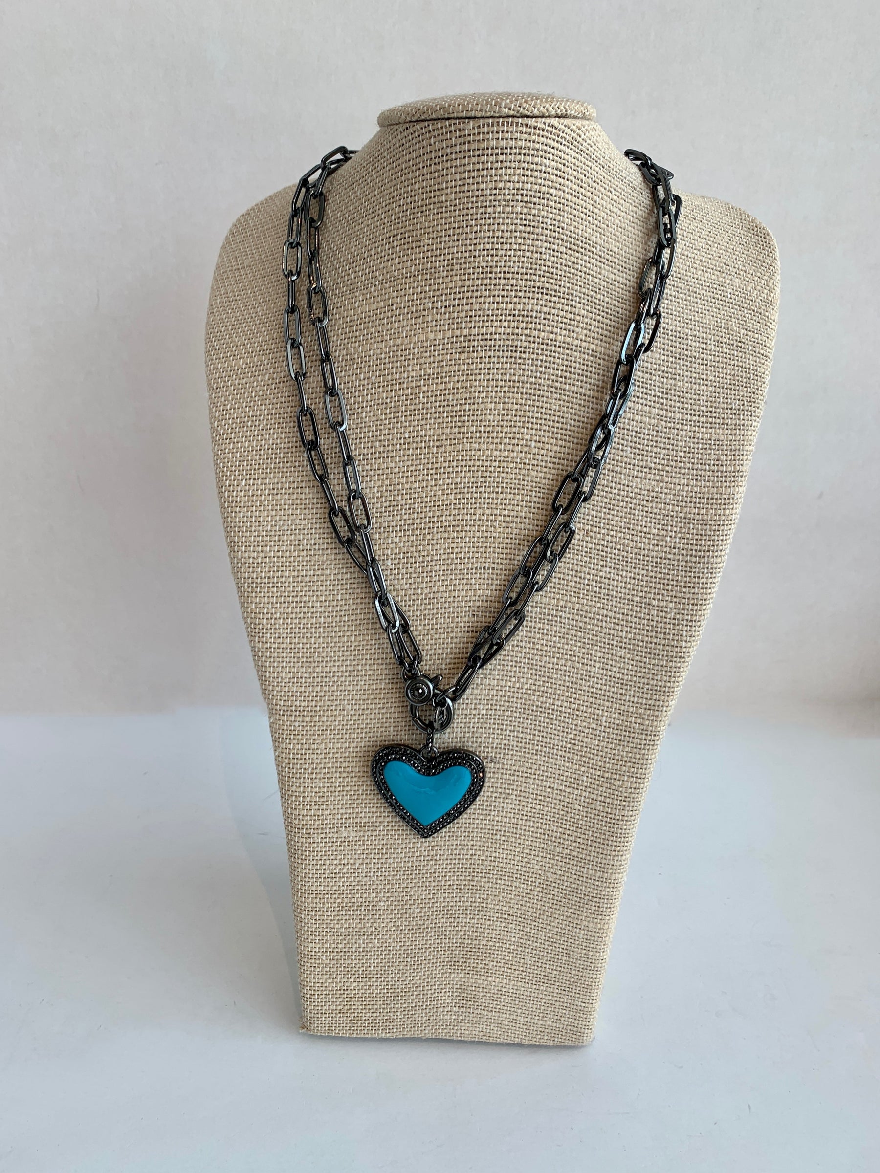 Heart chain link necklace