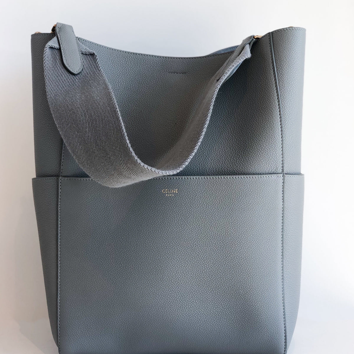 [CELINE]★Sangle Medium Bucket Shoulder Bag★トープ CELINE Soft Grained Calfskin Sangle Bucket Bag Taupe 306434